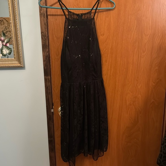 Jodi Kristopher Dresses & Skirts - Jodi Kristopher Sequin and Lace Dress